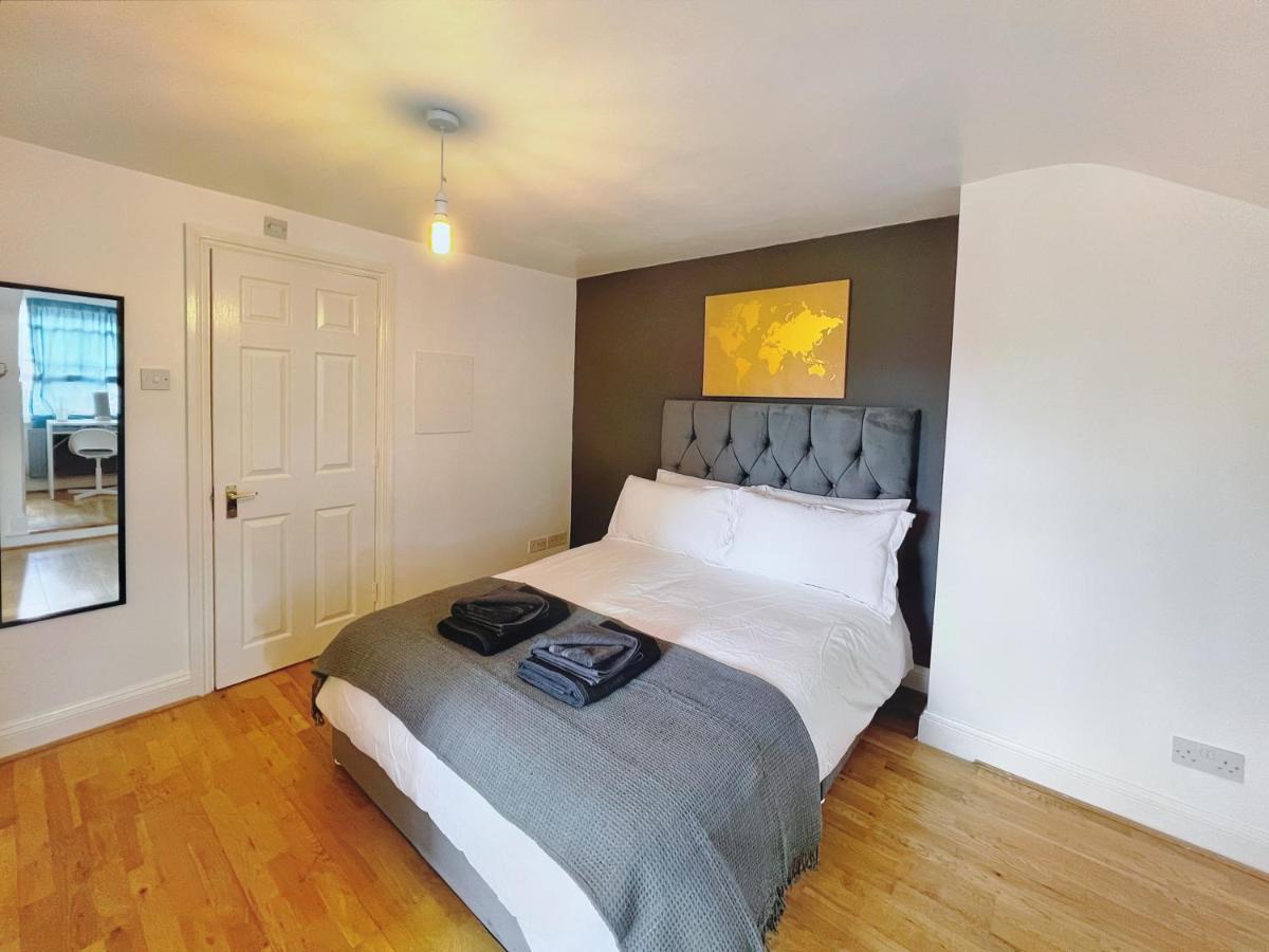 Lovely 2-Bedroom Serviced Apartment Greater London Eksteriør bilde