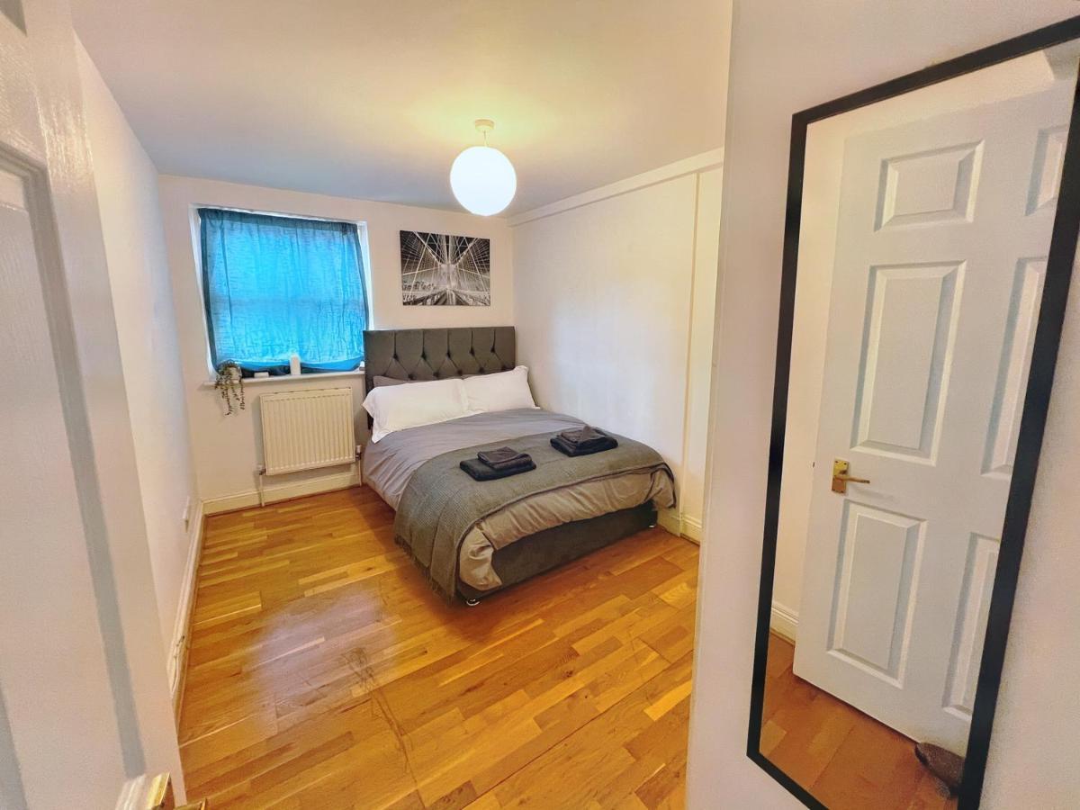 Lovely 2-Bedroom Serviced Apartment Greater London Eksteriør bilde