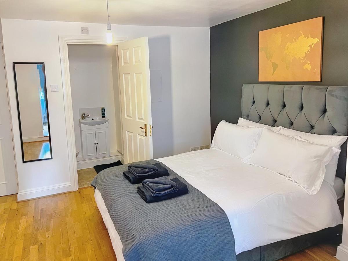 Lovely 2-Bedroom Serviced Apartment Greater London Eksteriør bilde